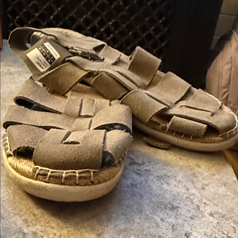 SeaVees Gray Women's Sandals